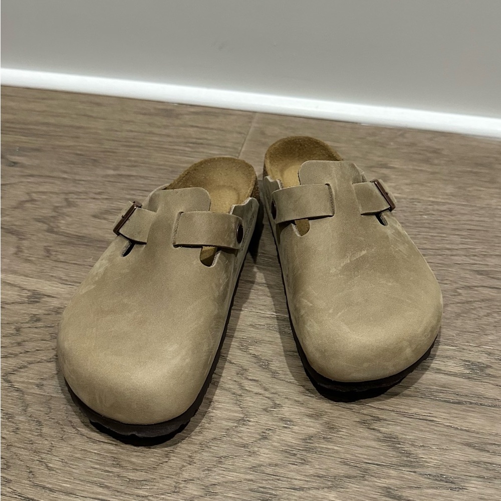Women’s Birkenstock Boston Clog - Oiled Leather Slip-On Shoes - size 38